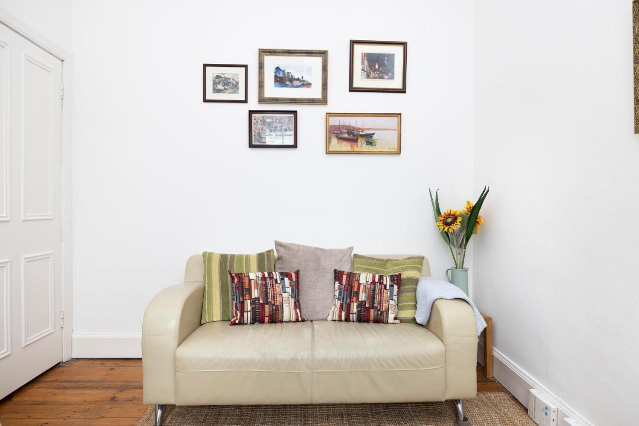 Joivy Cosy Flat In The Heart Of Edinburgh Apartment Exterior photo